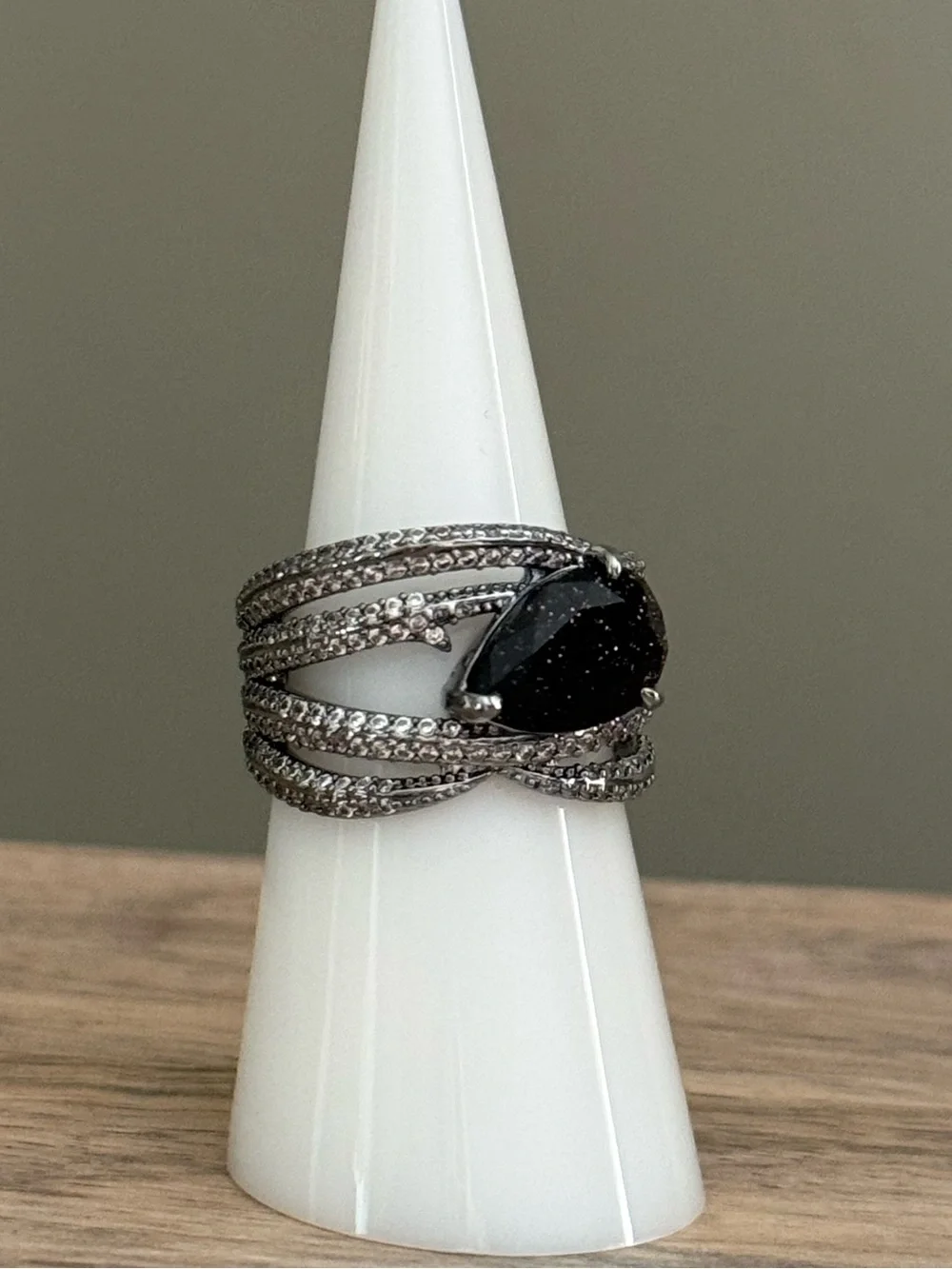 Bomb Party Obsidia Ring “She Bites Back” Size 7. Brand New!